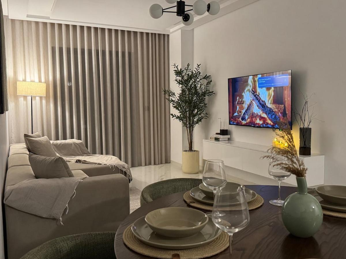 Layali , La Ou Commence Le Voyage Interieur * Tunis