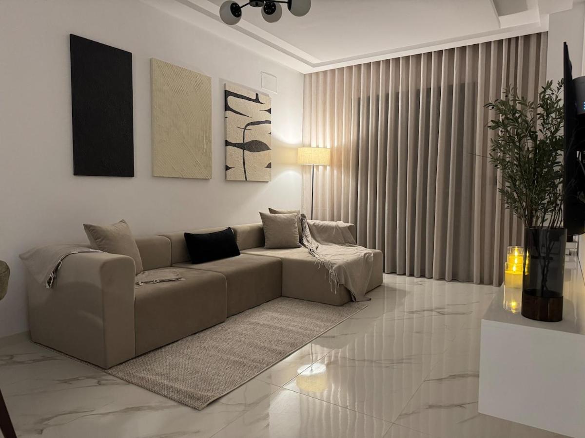 Layali , La Ou Commence Le Voyage Interieur Tunis