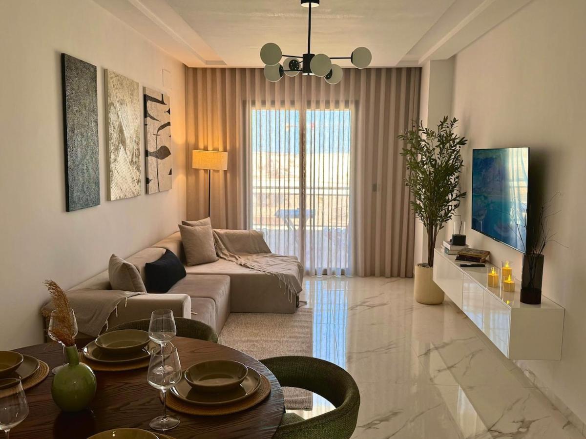 Layali , La Ou Commence Le Voyage Interieur * Tunis